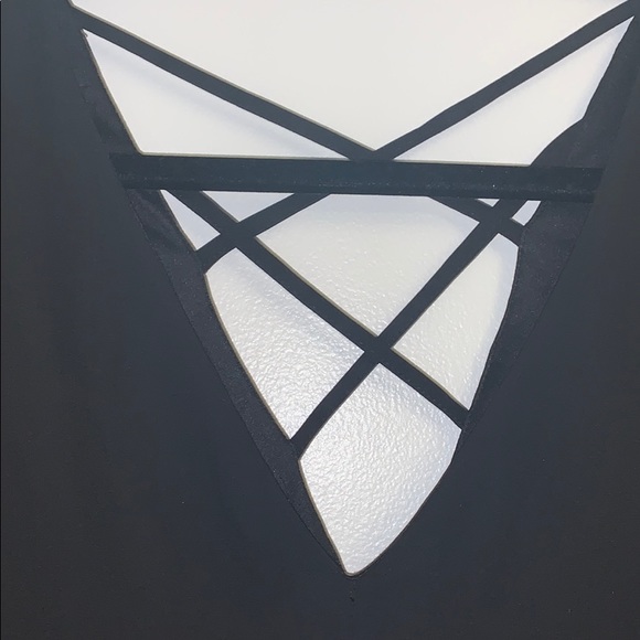 Black cross back pocket tunic top - Picture 2 of 5